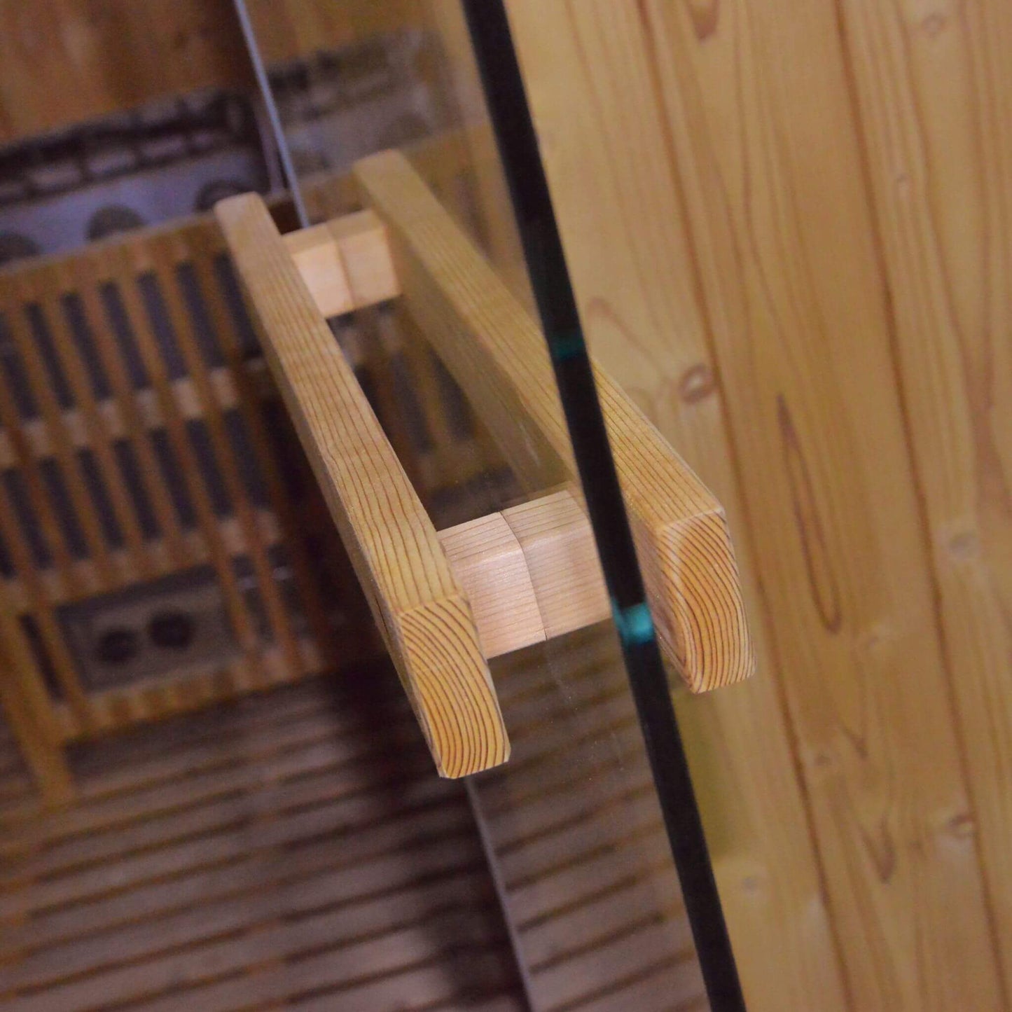 Thermora Large Premium American White Oak Outdoor Wooden Barrel Sauna With 4.5KW Sauna Heater (SAK45968)